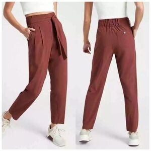 Athleta Skyline II Tie Waist Pants Size 6 in Cognac